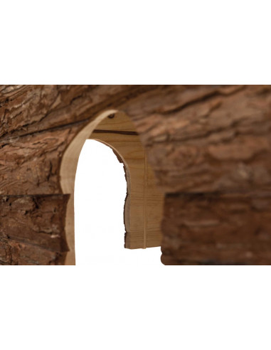 Ila hus med höhäck